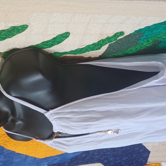 Mlle Gabrielle White Linen Low/High Maxi Dress with Gold chain Detailing - Picture 4 of 7